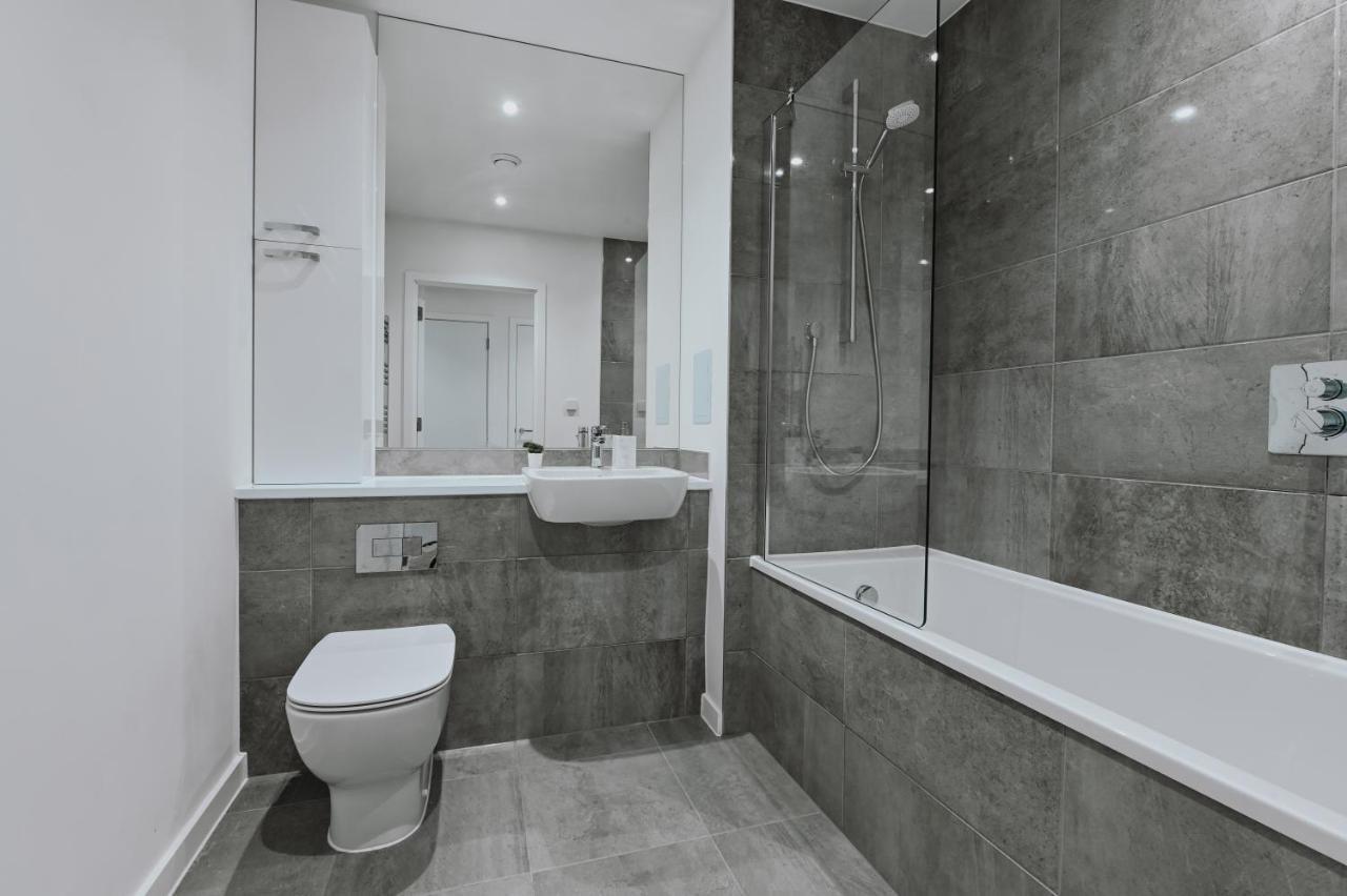 Khayat Homes - The Owelor - Two Bed London Kültér fotó