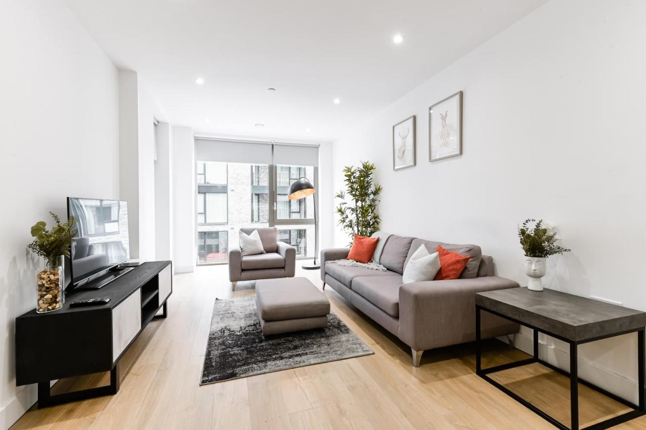 Khayat Homes - The Owelor - Two Bed London Kültér fotó