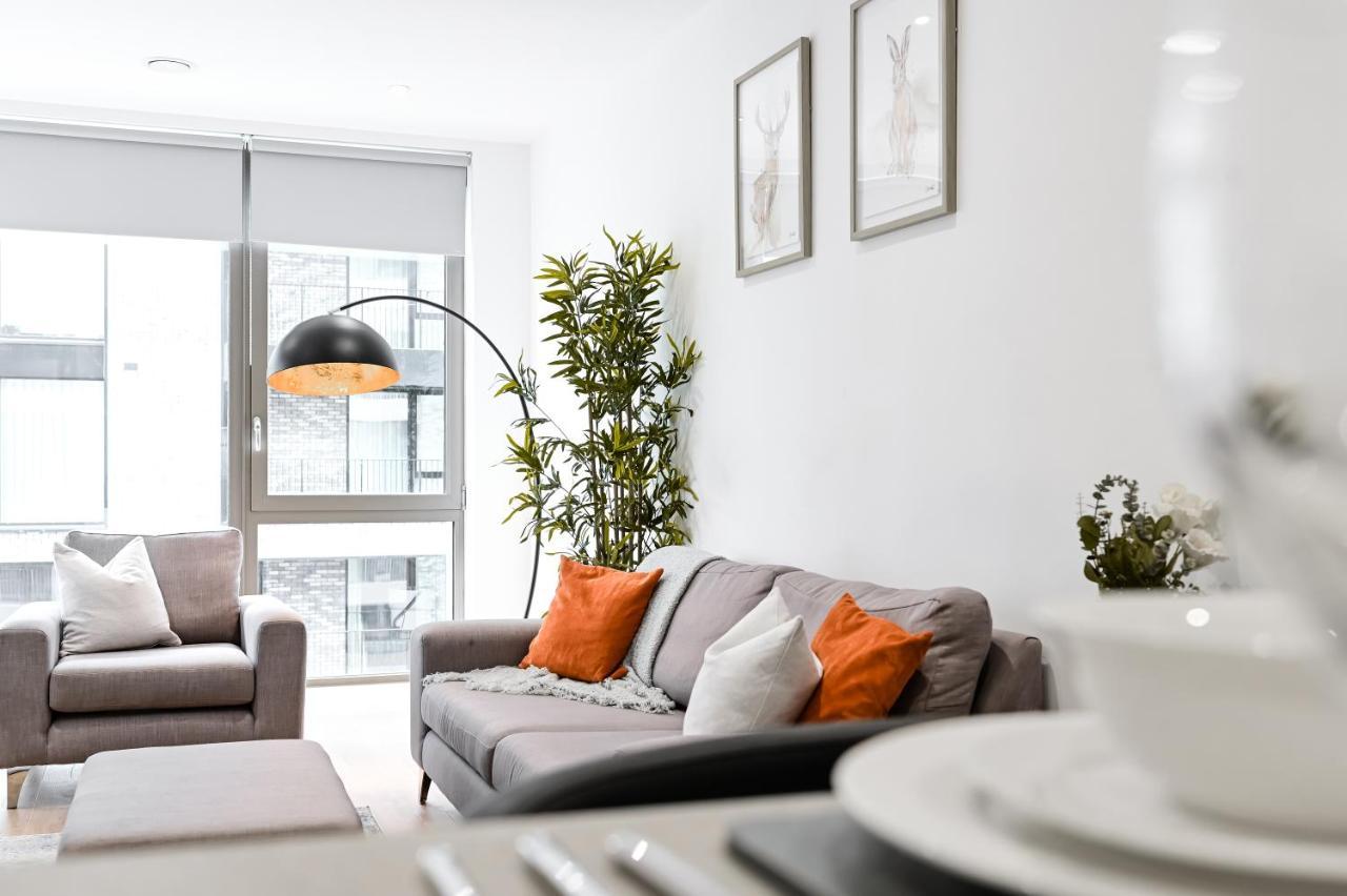 Khayat Homes - The Owelor - Two Bed London Kültér fotó